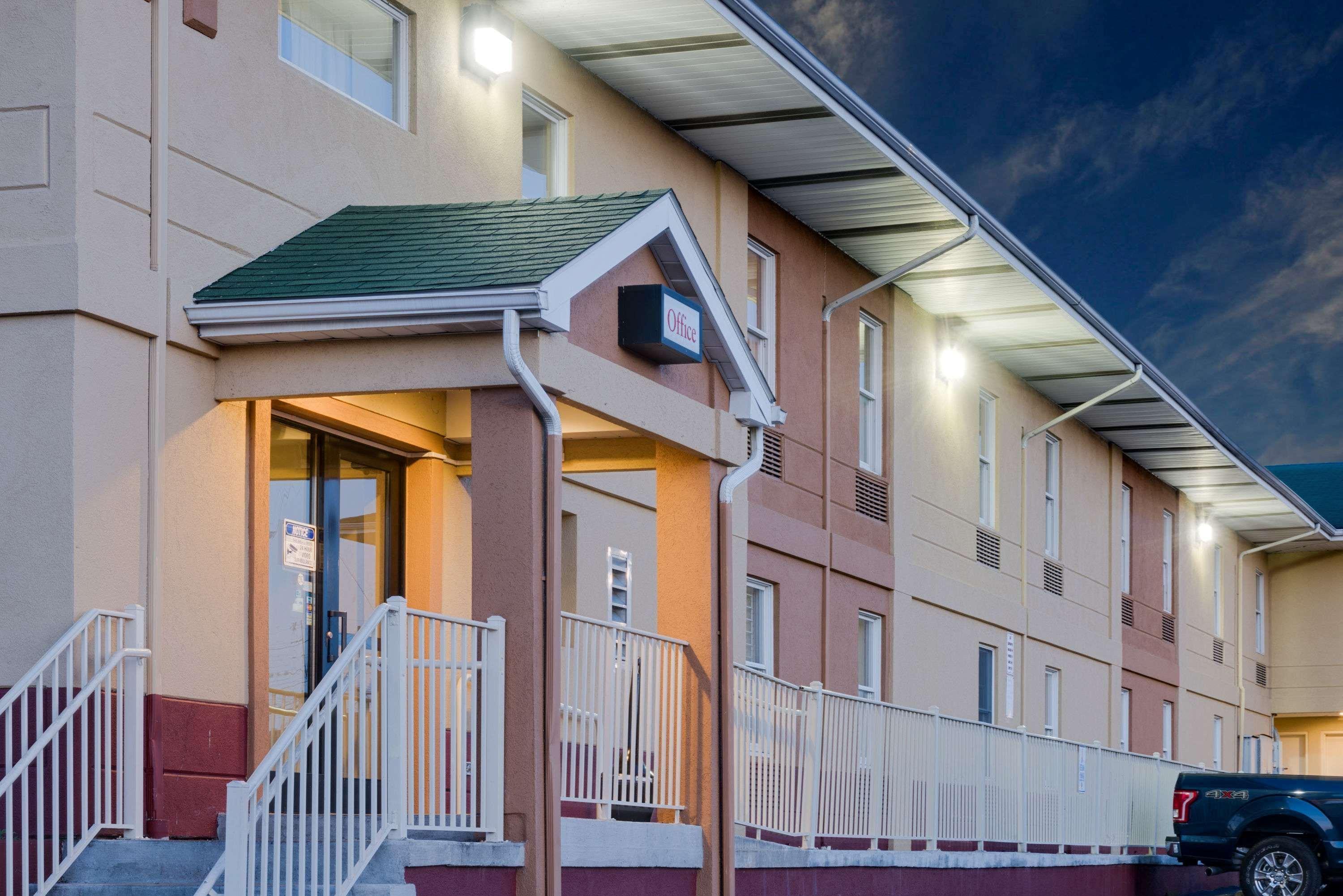 Super 8 By Wyndham Allentown Exteriér fotografie